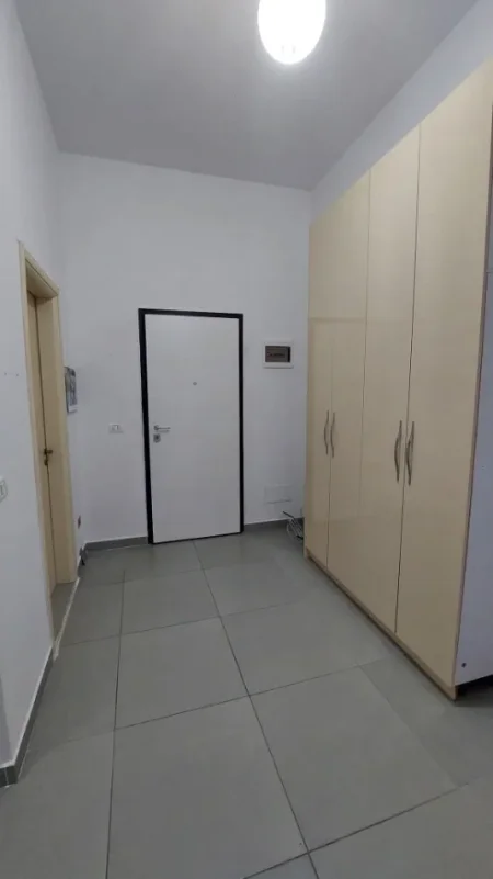 Tirane, shitet garsonier 1+1 Kati 2, 53 m² 76.000 €