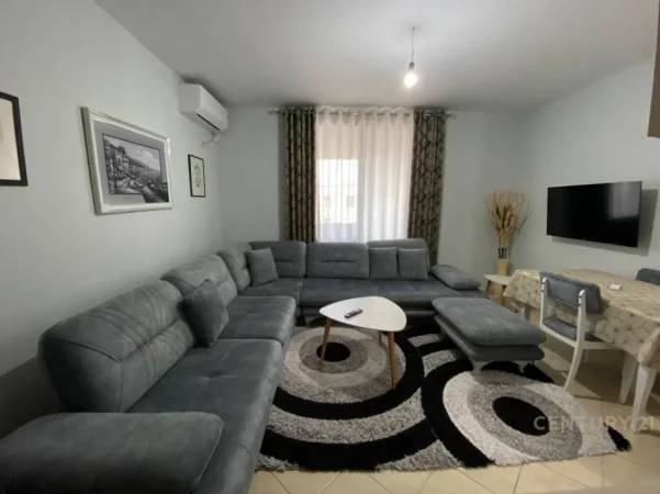 Tirane, shitet apartament 1+1 Kati 8, 105.000 € (besim alla)