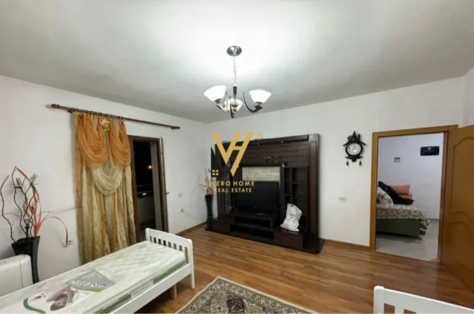 Tirane, jepet me qera apartament 2+1+Ballkon Kati 3, 110 m² 470 € (RRUGA PETRELA)