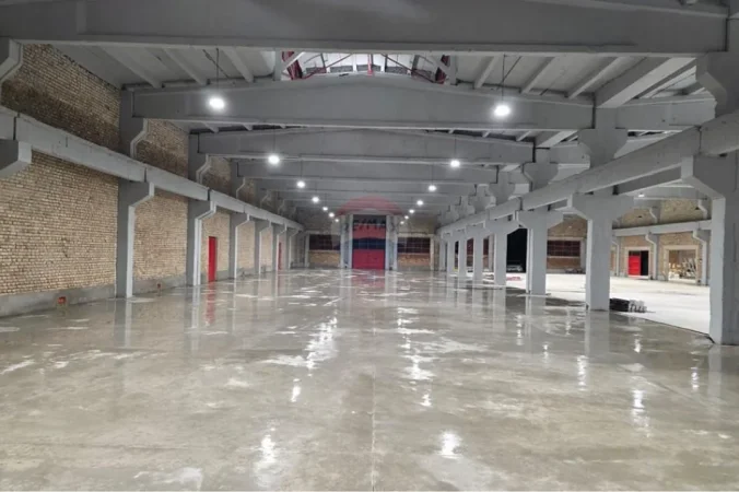 Vlore, jepet me qera magazine Kati 0, 6.000 m² (Rruga Demokracia, Vlore)