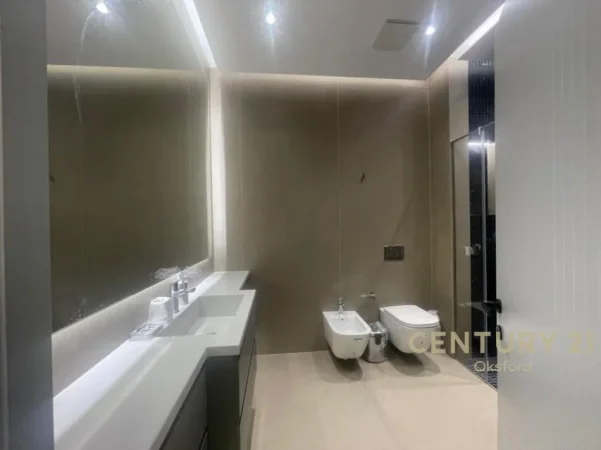 Tirane, jepet me qera apartament 1+1 Kati 8, 76 m² 900 € (Rruga e Kavajes)