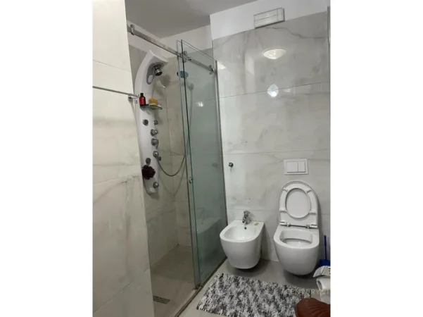 Tirane, shitet 2+1 Kati 2, 106 m² 155.000 € 