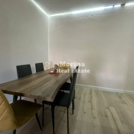 Tirane, jepet me qera apartament 2+1 Kati 2, 107 m² 400 € (Fresku)
