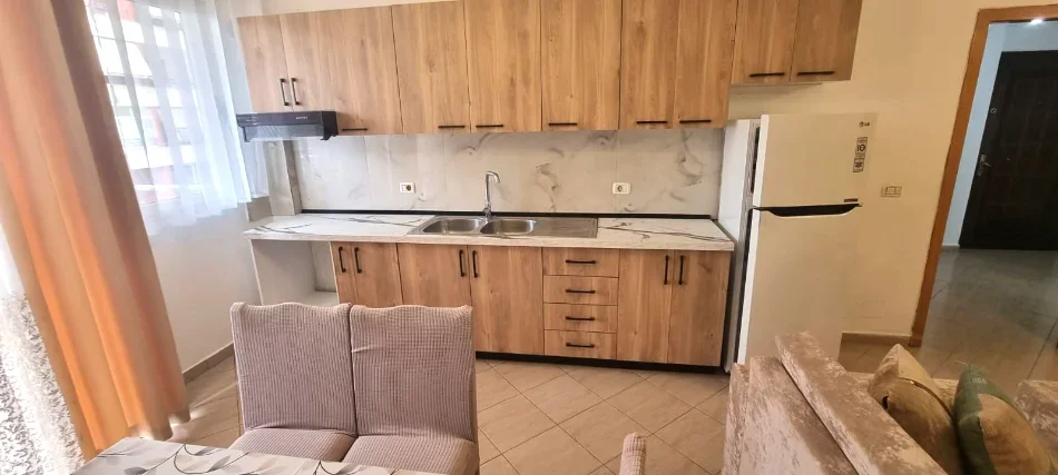 🏡 Jepet me Qera Apartament 2+1+2 ne Astir tek Bulevardi Migjeni,  550 Euro