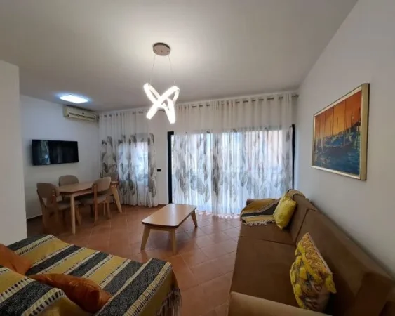 Tirane, jepet me qera apartament 2+1+Aneks+Ballkon Kati 3, 115 m² 600 € (rruga e kavajes)