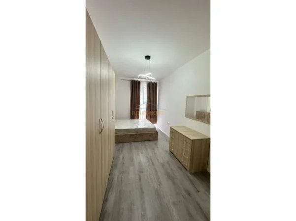 Tirane, jepet me qera apartament 2+1 Kati 3, 93 m² 650 € (Ish Dogana)