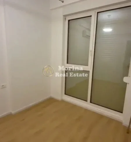 Tirane, jepet me qera Vile Kati 3, 250 m² 1.300 € (Farke)