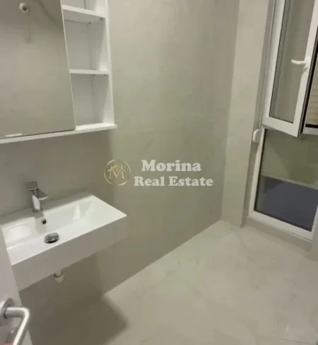 Tirane, jepet me qera Vile Kati 3, 250 m² 1.300 € (Farke)