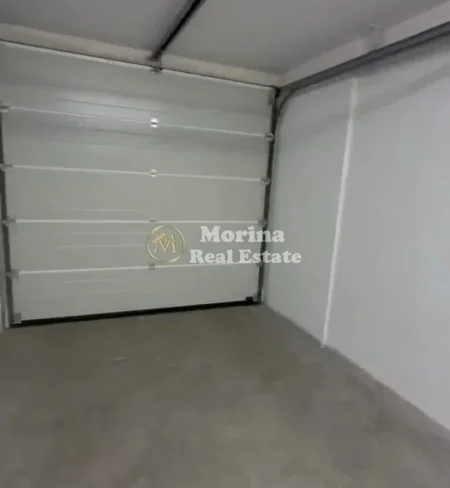 Tirane, jepet me qera Vile Kati 3, 250 m² 1.300 € (Farke)