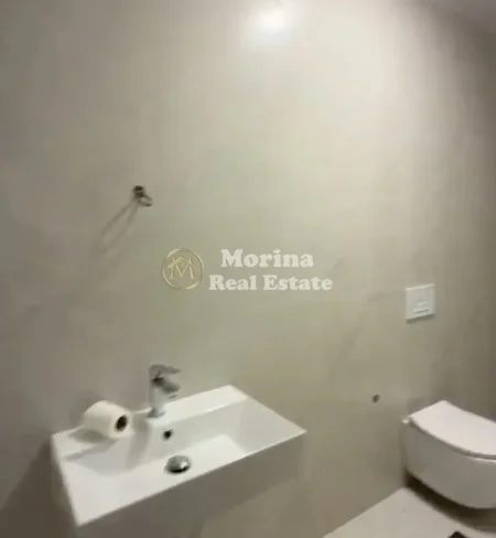 Tirane, jepet me qera Vile Kati 3, 250 m² 1.300 € (Farke)