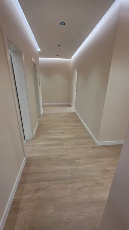 Tirane, jepet me qera zyre Kati 2, 130 m² 2.500 € (AIR ALBANIA)