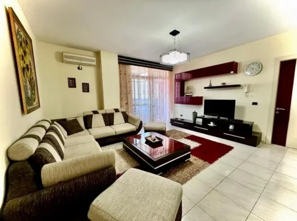 Tirane, shitet apartament 2+1 Kati 5, 113 m² 379.000 € (5 hapa nga Sheshi Skenderbej)