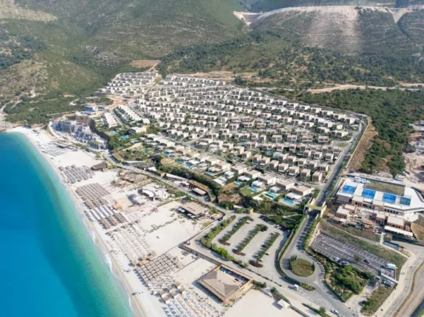 Vlore, shes Vile 2+1 Kati 1, 330 m² 1.200.000 € (Green Coast)