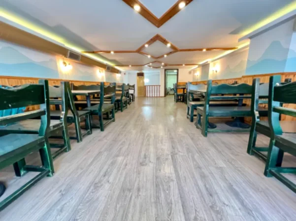 Tirane, shitet dyqan , 130 m² 160.000 € (Tek Globe)