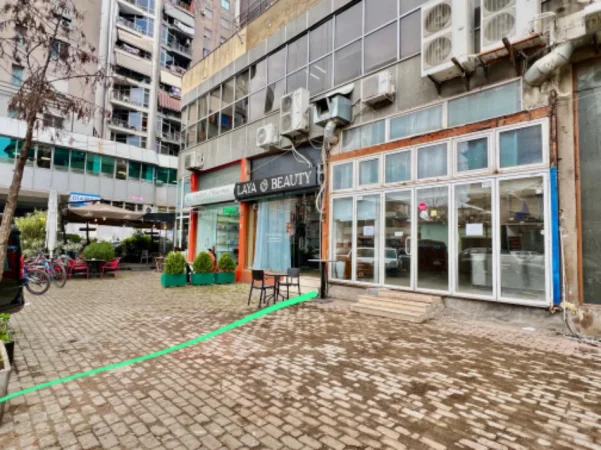 Tirane, shitet dyqan , 130 m² 160.000 € (Tek Globe)