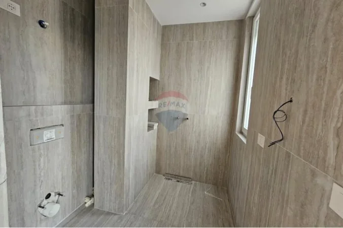 Tirane, shitet 2+1 , 142 m² 342.000 € (Ish Tregu Elektrik)