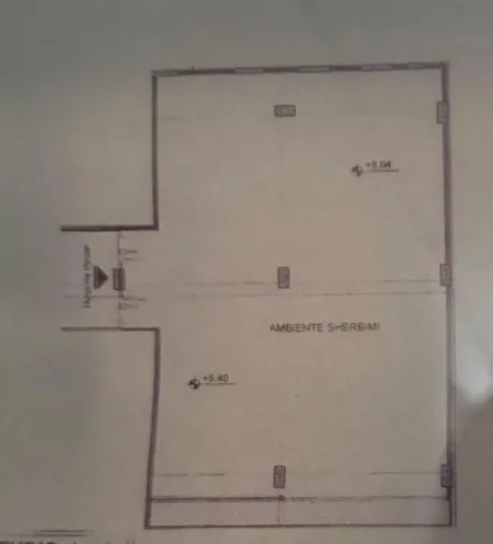 Tirane, jepet me qera ambjent biznesi Kati 1, 200 m² 2.000 € (Rruga Dibres)