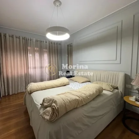 Tirane, jepet me qera apartament 1+1 Kati 8, 70 m² 800 € (Liqeni Artificial)