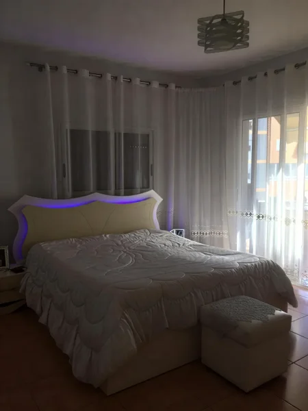 Tirane, jepet me qera apartament 2+1 Kati 6, 125 m² 800 € (Komuna e Parisit)