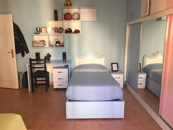 Tirane, jepet me qera apartament 2+1 Kati 6, 125 m² 800 € (Komuna e Parisit)