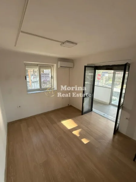 Tirane, jepet me qera ambjent biznesi Kati 1, 55 m² 400 € (Shkolla e Baletit)