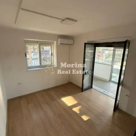 Tirane, jepet me qera ambjent biznesi Kati 1, 55 m² 400 € (Shkolla e Baletit)