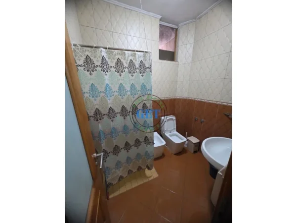 Durres, jepet me qera apartament 2+1 Kati 2, 100 m² 350 € (Vala Park)