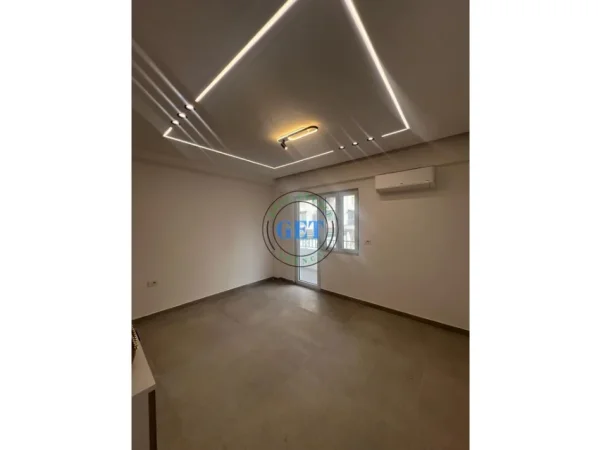 Durres, shitet apartament 2+1 Kati 3, 81 m² 160.000 € (Ish Rajoni)