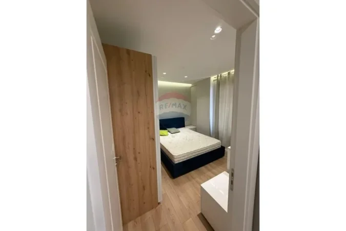 Tirane, jepet me qera apartament 1+1 , 70 m² 450 € (Xhamia e Selites)