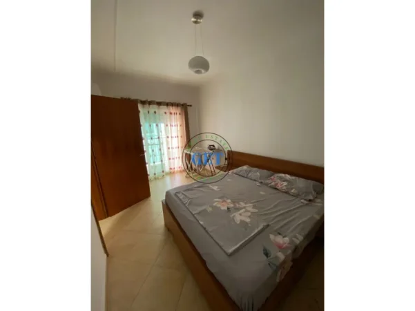 Durres, jepet me qera apartament 2+1 Kati 5, 94 m² 500 € (Shkembi i Kavajes)