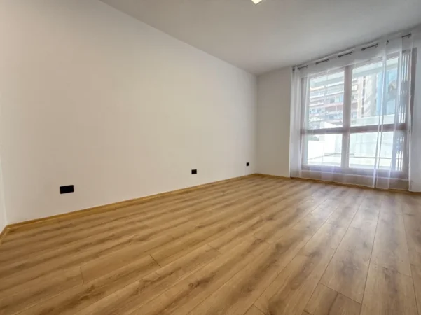 PER QIRA APARTAMENT  1+1 TE ISH EKSPOZITA  750 €