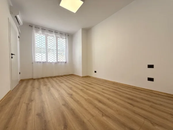 PER QIRA APARTAMENT  1+1 TE ISH EKSPOZITA  750 €