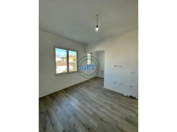 Durres, shitet apartament 2+1 Kati 3, 70 m² 85.000 € (Çezma e Ferrës)