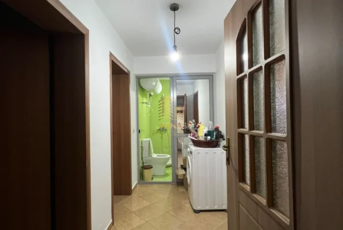 Tirane, jepet me qera apartament 2+1 Kati 1, 120 m² (Ali Demi)