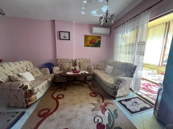 Tirane, jepet me qera apartament 2+1 Kati 7, 75 m² 350 € (MISTO MAME)