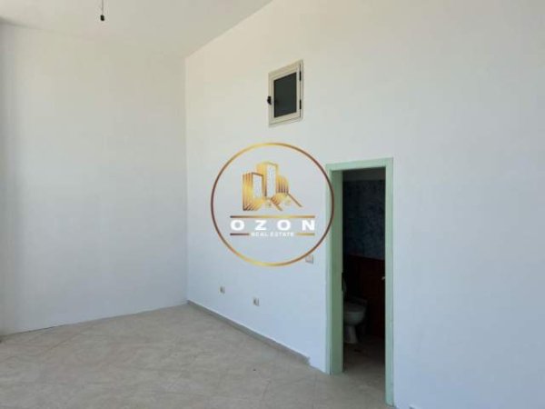 Fushe Kruje, jepet me qera ambjent biznesi Kati 0, 35 m² 20.000 Leke (FUSHE KRUJE)