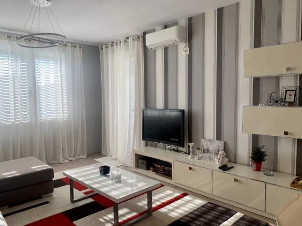 Tirane, shes apartament 2+1+A+BLK Kati 3, 95 m² 200.000 Euro (Liqeni i Thate rr, Hamdi Sina)