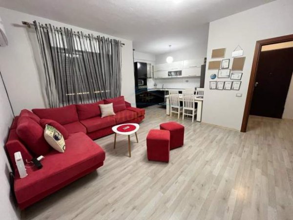 Tirane, jepet me qera apartament 1+1+BLK Kati 3, 70 m² 500 Euro