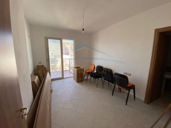 Durres, shitet apartament 2+1 Kati 9, 100 m² 90.000 Euro (Ish Rajoni, Durres)