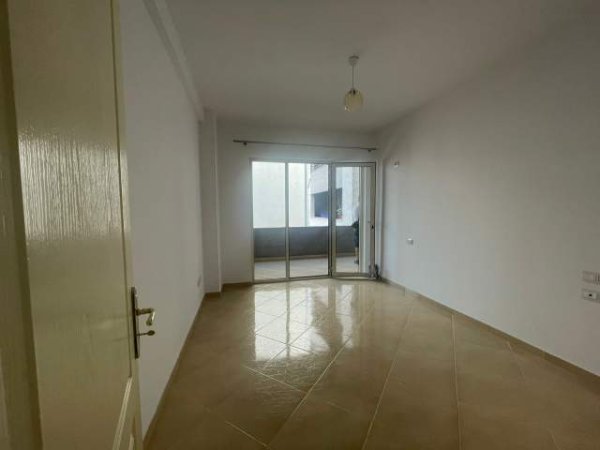 Tirane, shitet apartament Kati 5, 125 m² 450 Euro (astir)