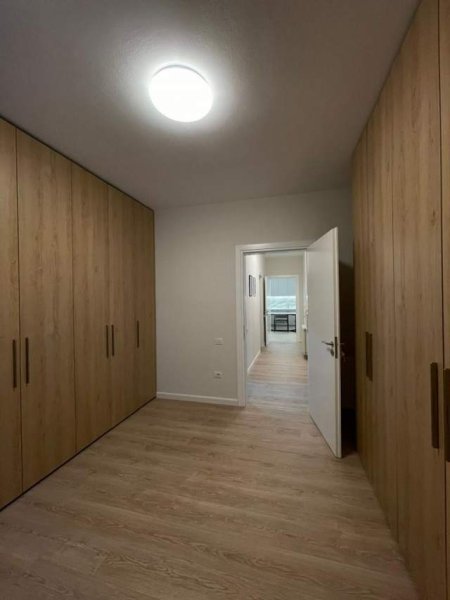 Tirane, jepet me qera apartament 3+1+BLK Kati 3, 125 m² 850 Euro