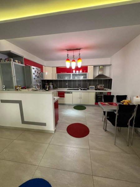 Tirane, shitet apartament 2+1+2, Kati 7, 124 m² 225.000 Euro Komuna e Parisit (Medar Shtylla)