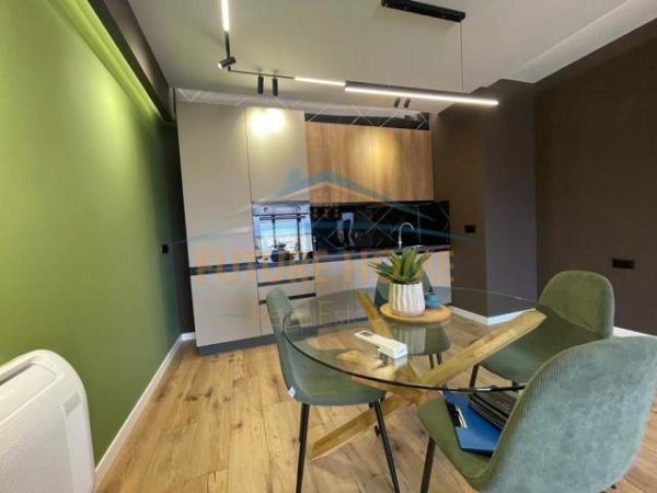 Tirane, jepet me qera 2+1+BLK Kati 9, 1.300 Euro