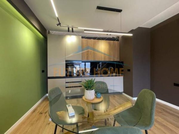 Tirane, jepet me qera 2+1+BLK Kati 9, 1.300 Euro