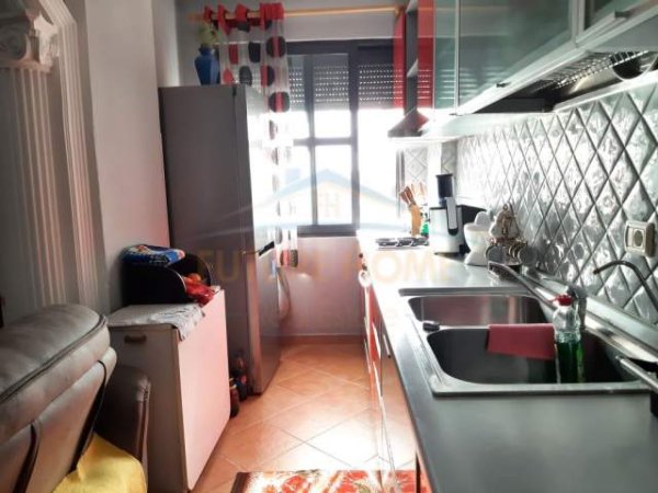 Tirane, shitet apartament Kati 0, 71 m² 95.000 Euro (5 maji)