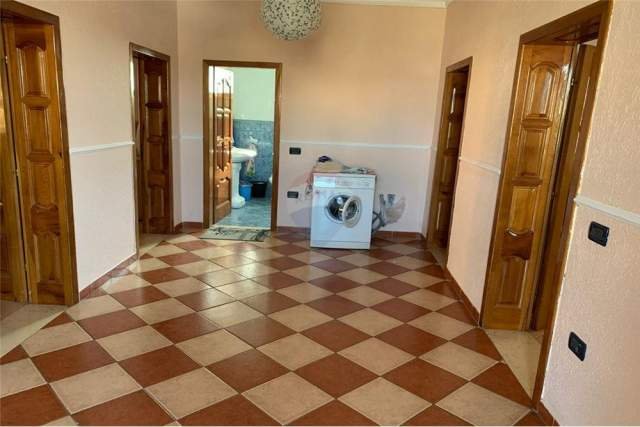 Tirane, jepet me qera apartament 2+1+BLK Kati 2, 109 m² 350  (Astir)