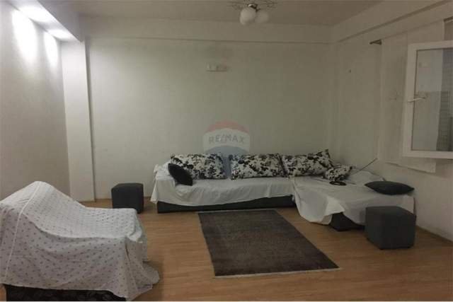 Tirane, jepet me qera apartament 1+1 Kati 1, 80 m² 300 Euro (Astir)