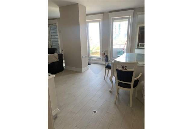 Tirane, jepet me qera apartament 1+1 Kati 9, 72 m² 1.000 Euro (Blloku)