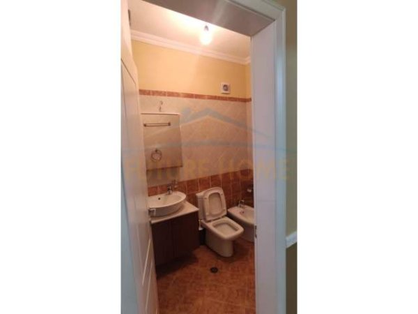 Tirane, jepet me qera apartament Kati 0, 95 m² 550 Euro (Jordan Misja)