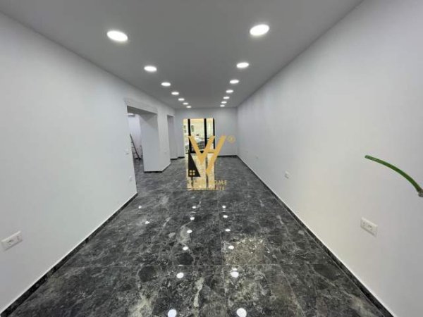 Tirane, shitet dyqan Kati 0, 70 m² 215.000 Euro (rruga e kosovareve)